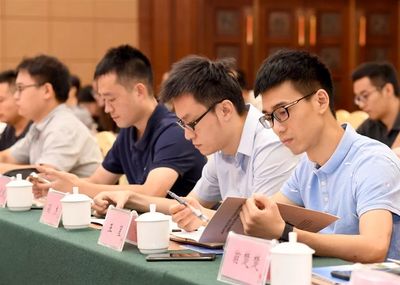 2019年余杭共青团“不忘初心牢记使命”主题教育读书会暨直属团干部培训班开班啦!