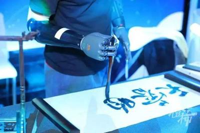 马斯克动人类脑子的计划又进一步,西湖大学研发出1平方毫米大小神经芯片,你准备好在脑子里装芯片了吗?